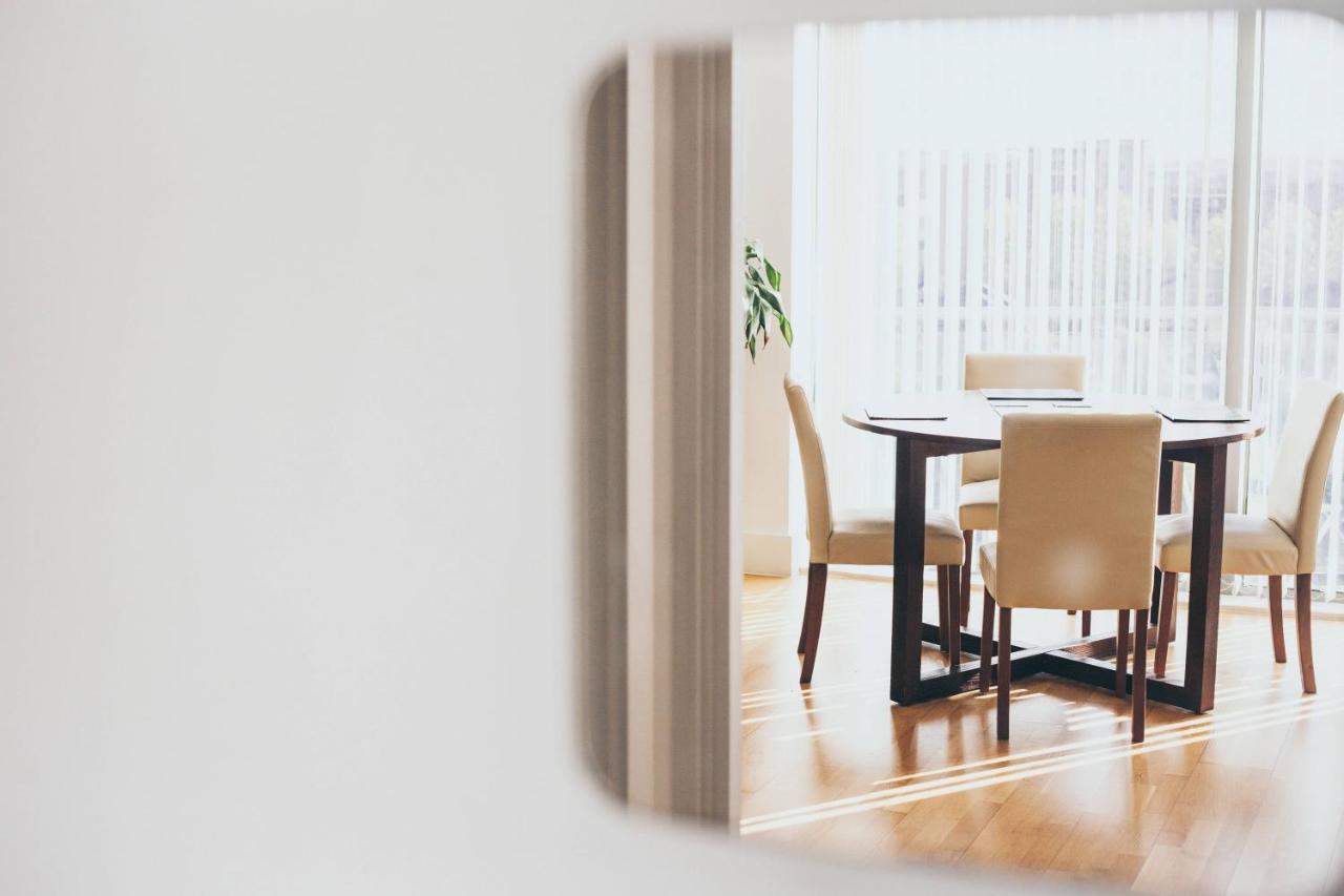 Serviced Apartment In Liverpool City Centre - Free Parking - Balcony - By Happy Days Esterno foto