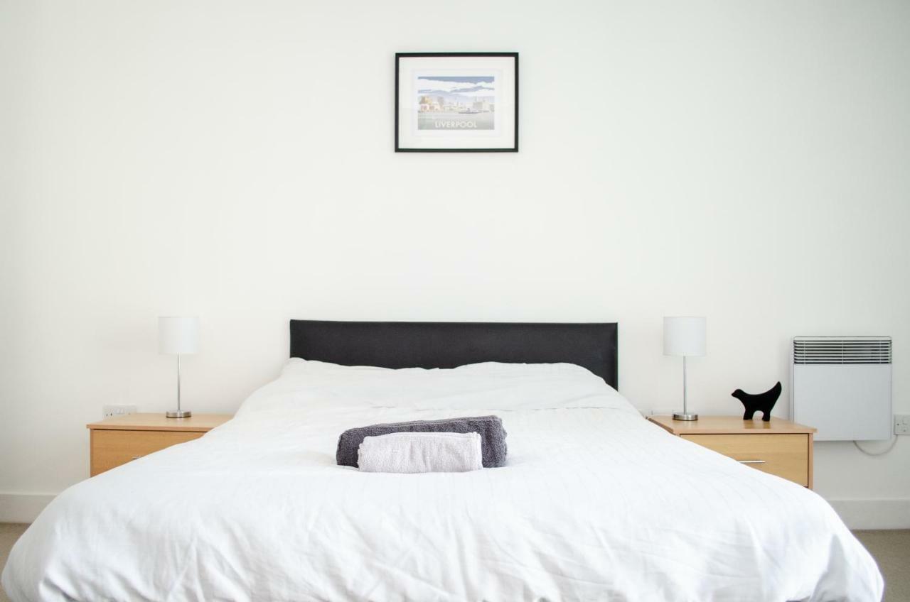 Serviced Apartment In Liverpool City Centre - Free Parking - Balcony - By Happy Days Esterno foto
